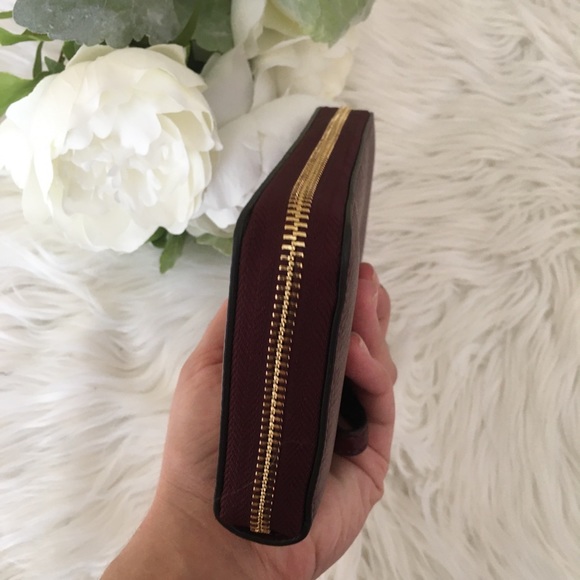 Michael Kors jet set  Merlot continental wallet - Picture 8 of 8
